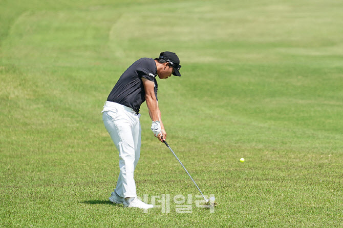 [포토] 이승찬, 왼손잡이의 임팩트