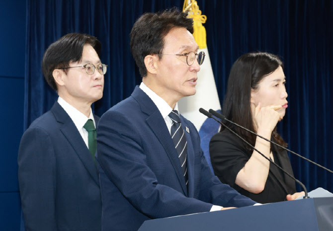 [포토]김 총리 "삼성전자 파업 시 피해 상상초월...긴급조정 등 모든 수단 강구"