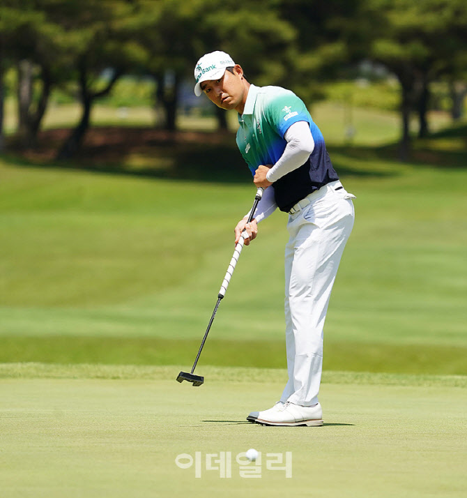 [포토] 박은신, 부드러운 터치로