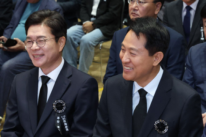 [포토]미소 짓는 서울시장 후보들
