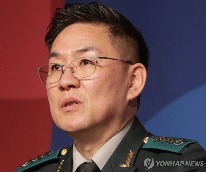 종합특검,  '반란 혐의' 이진우 전 사령관 피의자 조사