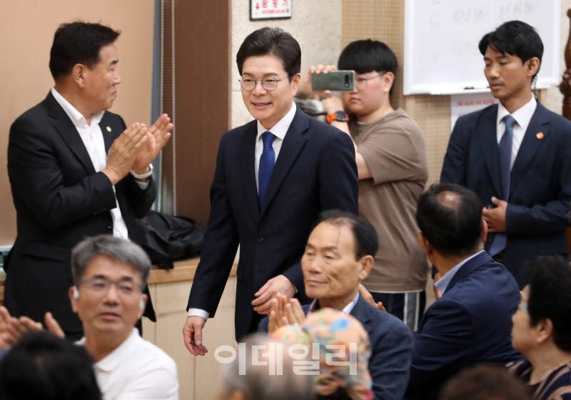 [포토] 지지선언 행사 참석하는 정원오 후보