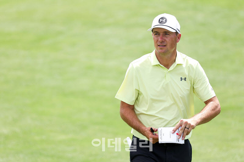 [포토]조던 스피스,계산은 정확하게