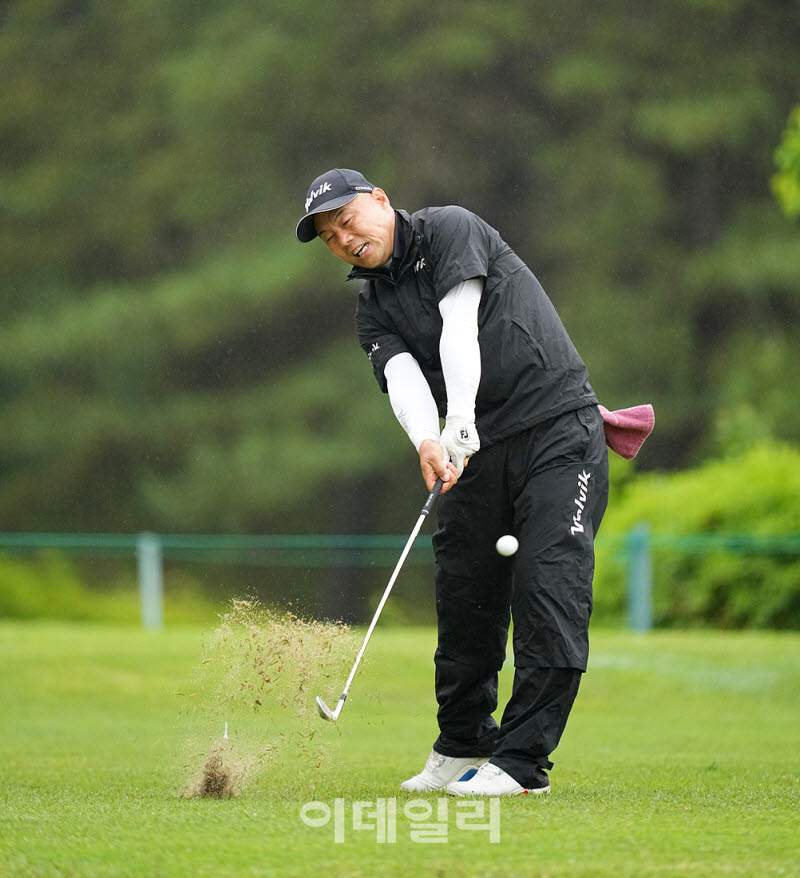 [포토]김정수,핀을 향한 파워 임팩트