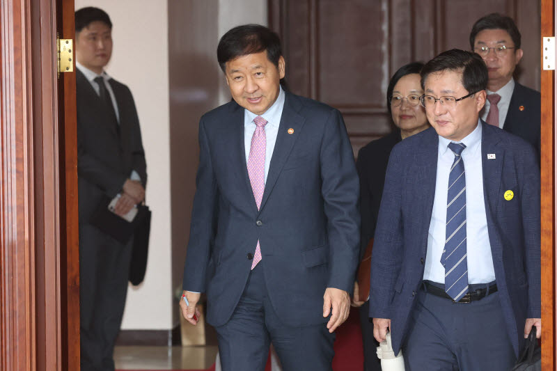 [포토]구윤철 부총리와 관계 장관들, 경제관계장관회의