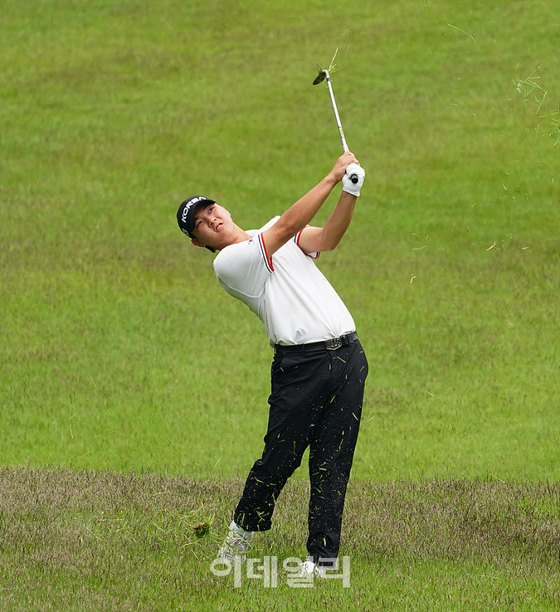 [포토] 김민수, 러프를 벗어난다