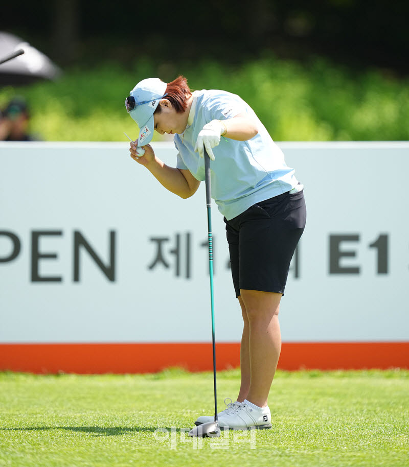 [포토]장하나,예의 바른 인사로 시작
