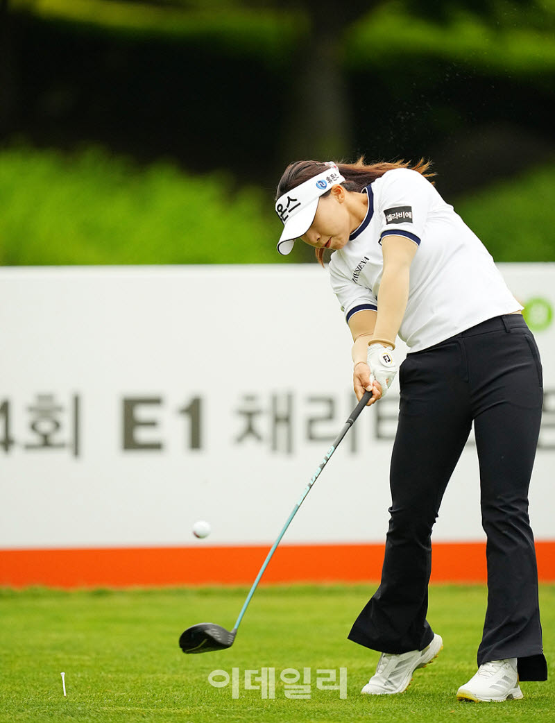 [포토]김지영,힘찬 첫 임팩트