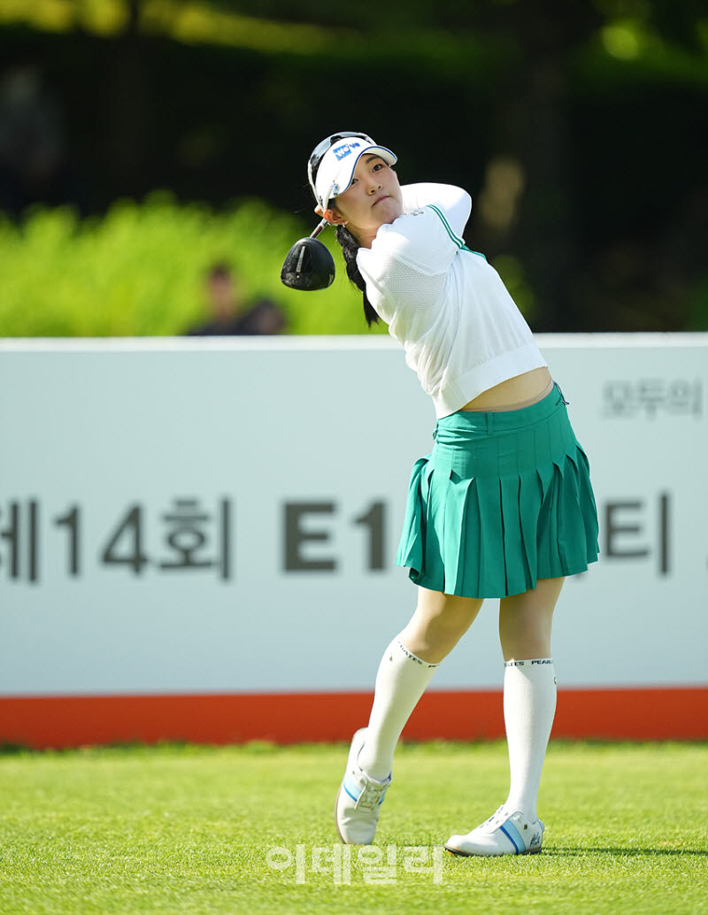 [포토]이세영,강력하게 타수를 줄이자