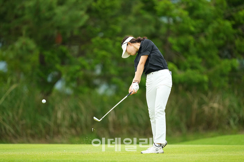 [포토]박효담,연속 버디 향한 임팩트