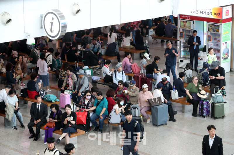 [포토] 서소문고가차도 붕괴 여파로 KTX 운행 일부 중단