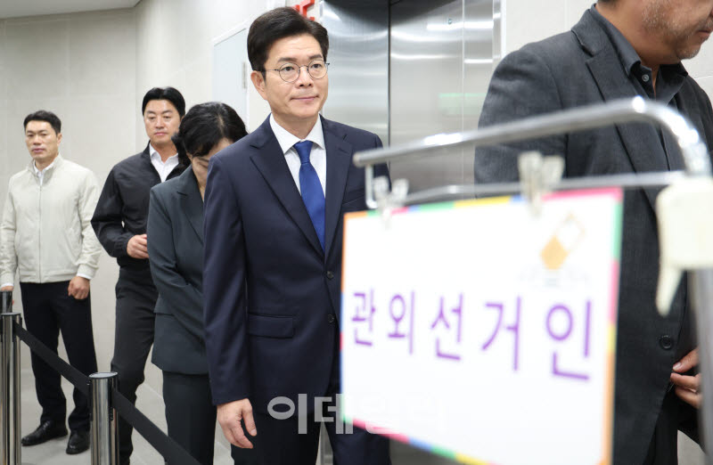 [포토] 관외 선거하는 정원오 서울시장 후보