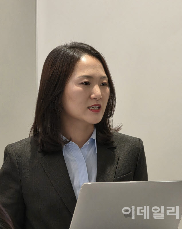샤오미, AI에 12조원 투자…스마트폰·로봇·EV ‘지능형 생태계’ 구축