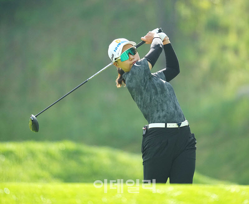 [포토]정윤지,타이틀 방어를 위하여