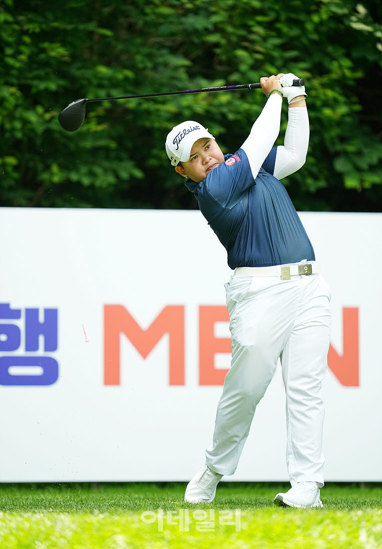 [포토]빳차라쭈타 콩끄라판,우승 도전을 시작한다