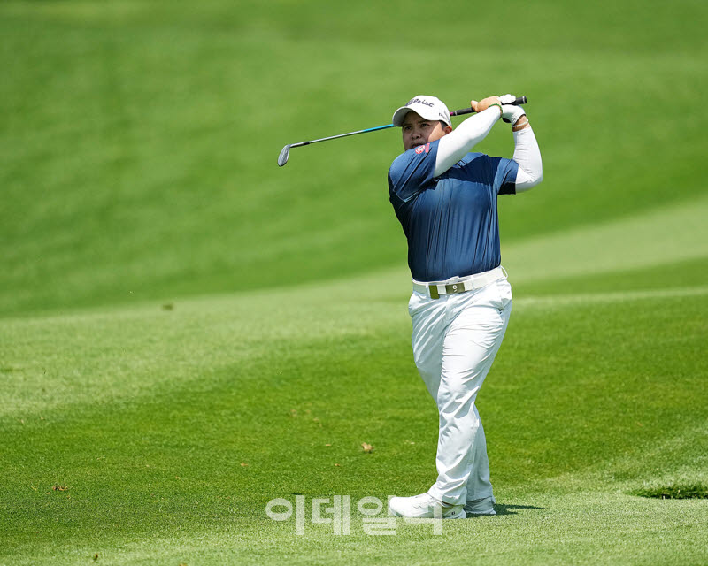 [포토]빳차라쭈타 콩끄라판,그린에 올라가라