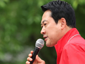 장동혁 "대통령이 투표소서 선거운동" 주장…강원서 '심판론' 호소