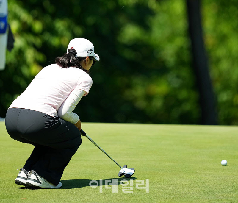 [포토]손예빈,버디길을 찾아보자