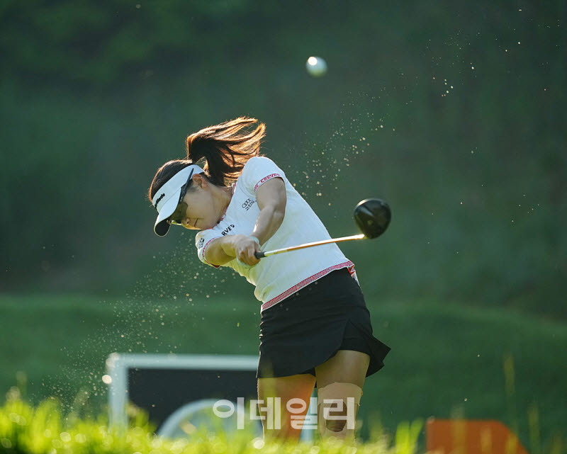[포토]김소정,힘찬 첫 임팩트