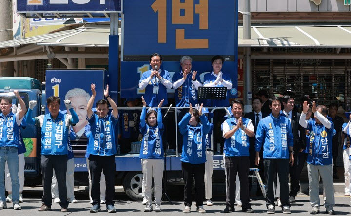 사전투표율 23.5% 역대 최고…여야 “우리가 유리” 막판 총력전