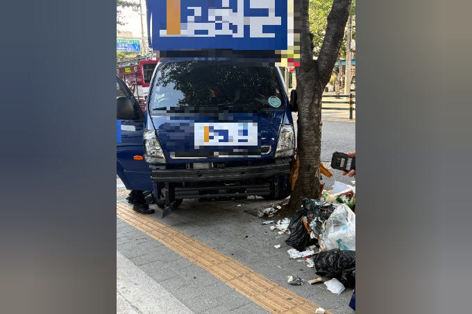 서울 광진구서 '선거 유세' 트럭 돌진 사고…운전자 1명 부상