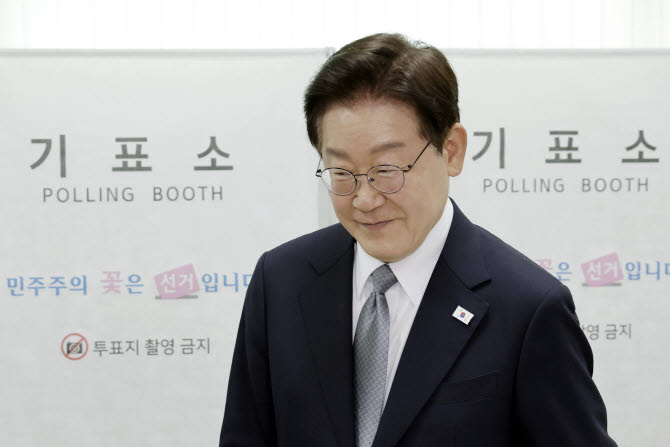 李대통령, 대전 폭발사고 총동원 대처 지시