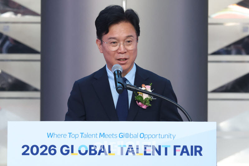[포토]축사하는 김영훈 고용노동부 장관