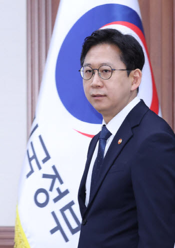 과기부총리 1년…배경훈 “AI 3대 강국 기틀 다졌다”
