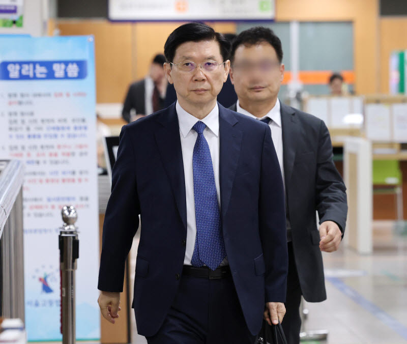 [속보]특검, '尹 체포 저지' 경호처 간부들 1심 징역형 구형