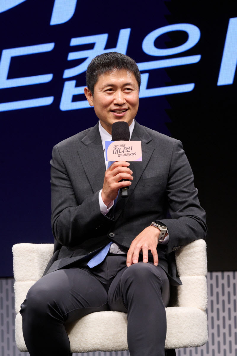 이영표 “홍명보호 전술 실험 긍정적…본선 경쟁력 보인다”