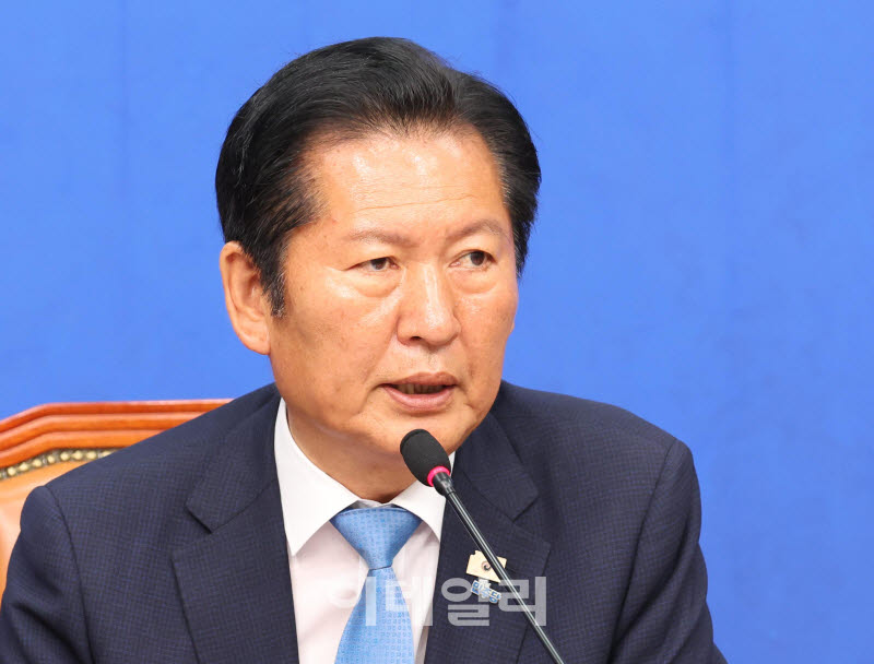 [포토]중앙선거대책위원회의, '모두발언하는 정청래'