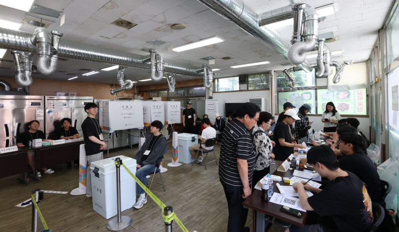 [포토]고깃집에서 소중한 한 표