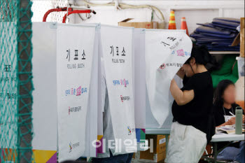 '투표지 부족 사태' 국힘 "지금이 19세기인가…선거 직후 책임 물을 것"