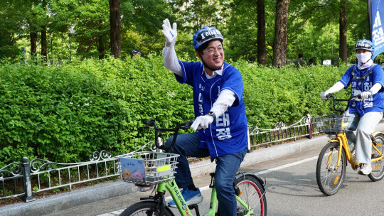 [속보]허태정 대전시장 당선 유력…4년만 탈환
