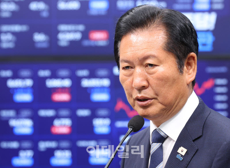 [포토]정청래, '민주당 압승...李 대통령 덕분'