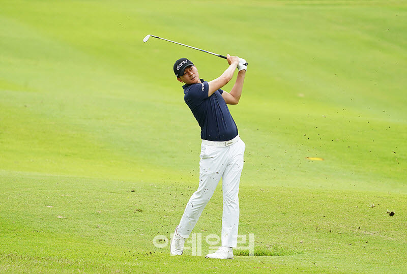 [포토] 이성호, 정교한 컨트롤로 날린다