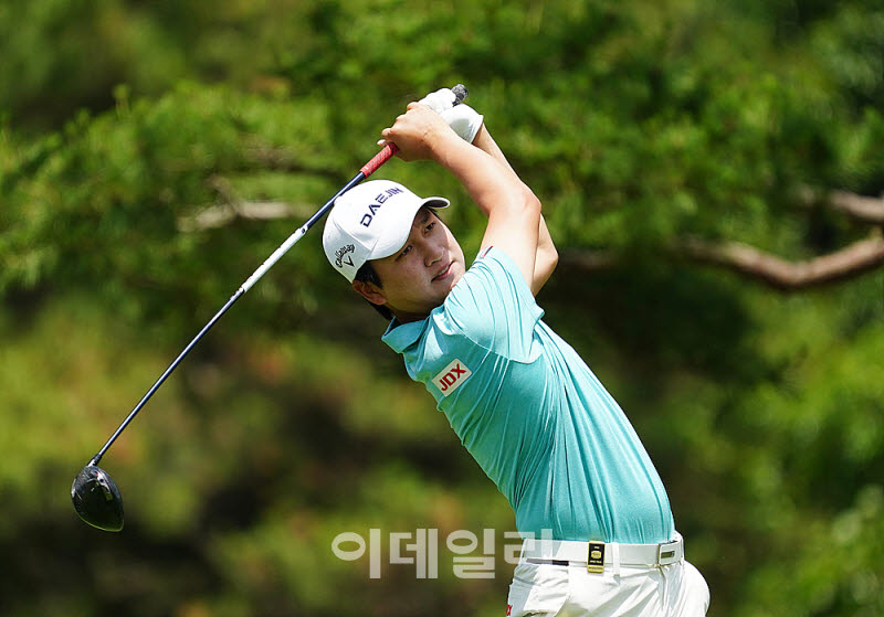 [포토] 왕정훈, 호쾌한 샷으로 날린다