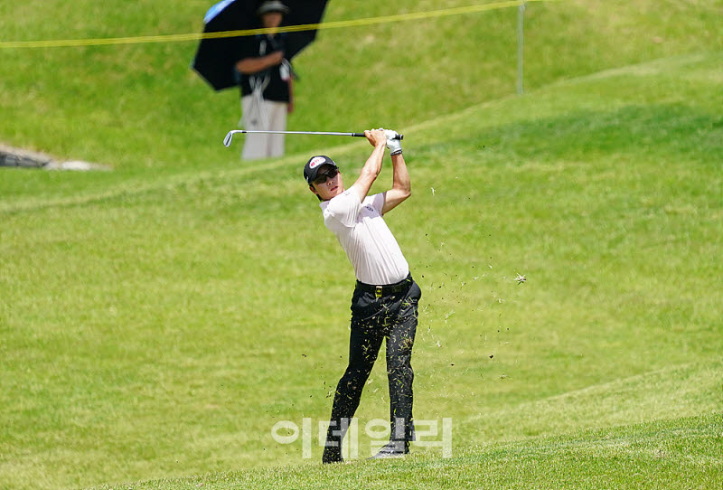 [포토] 송민혁, 정교하게 날린다