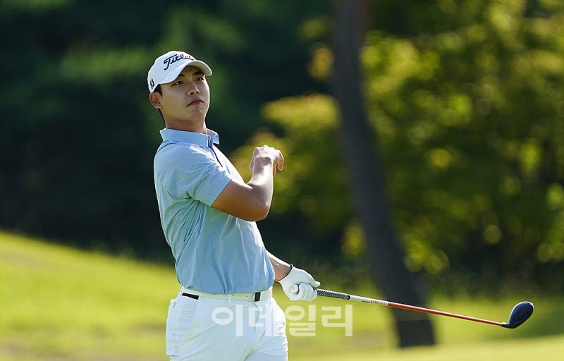 [포토] 안지민, 선두를 향한 비장함