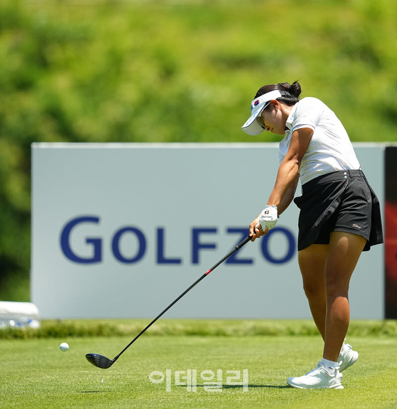 [포토]김민주,선두를 향하여