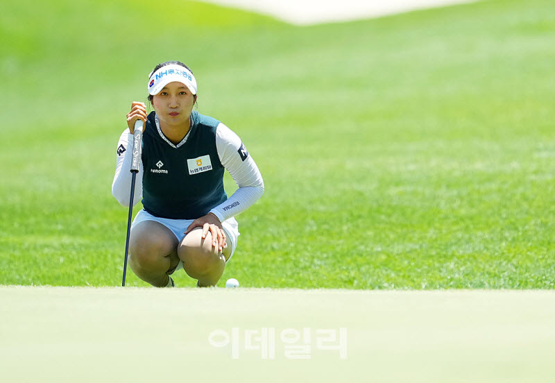 [포토]김시현,먼거리 버디를 노려본다