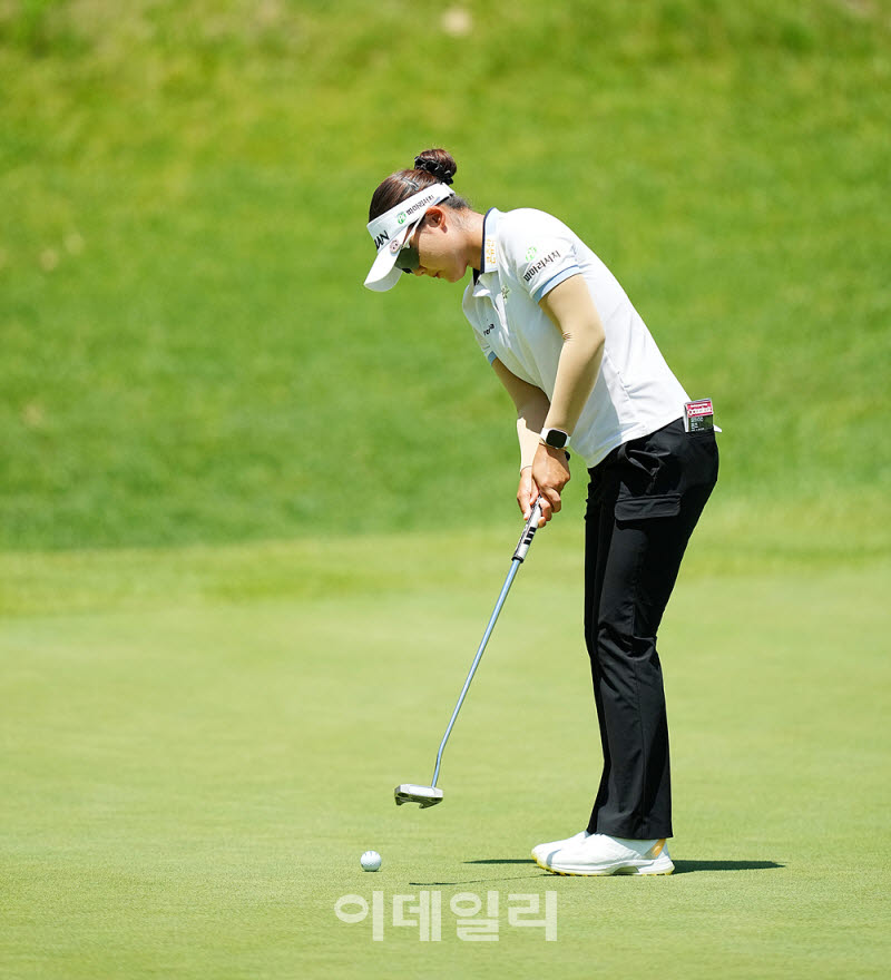 [포토]황유나,경사를 이용해 핀으로