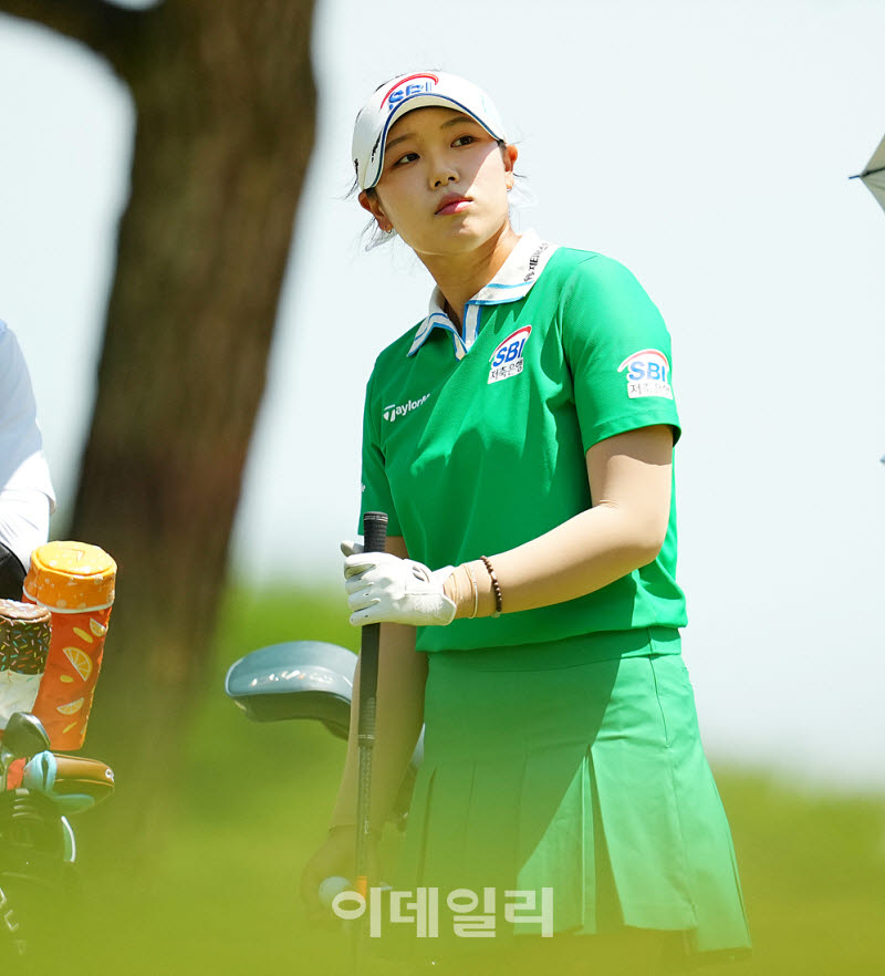 [포토]이윤서,타깃을 바라본다
