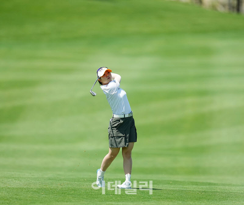 [포토]이지민,버디를 위하여