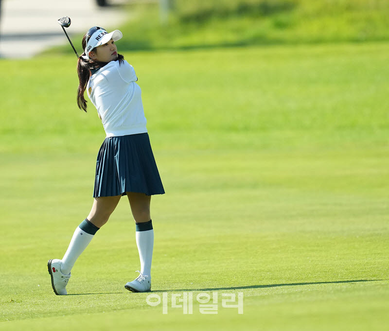 [포토]노승희,핀을 향해 날린다