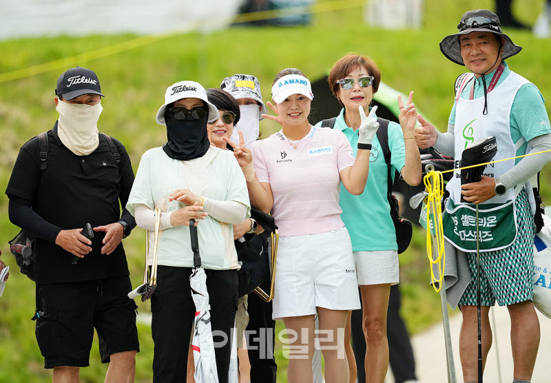 [포토]김리안,팬들과 함께 출발
