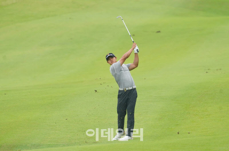 [포토] 김한민의 아이언샷