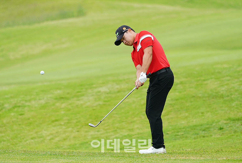 [포토] 이재진, 신중한 어프로치