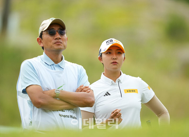 [포토]박예지-권기태 감독,최종일 잘해보자