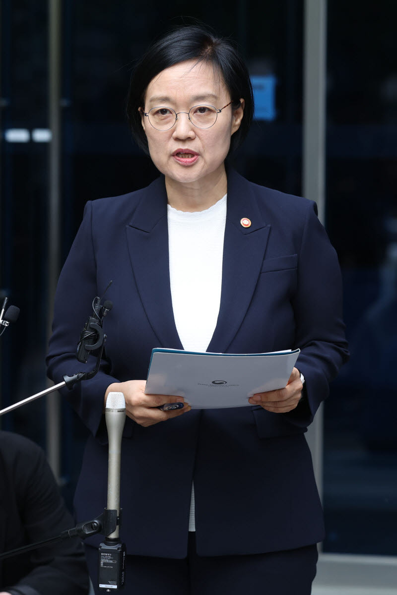 [포토]한성숙 총리 후보자 "무거운 책임감…부처간 협력" 강조